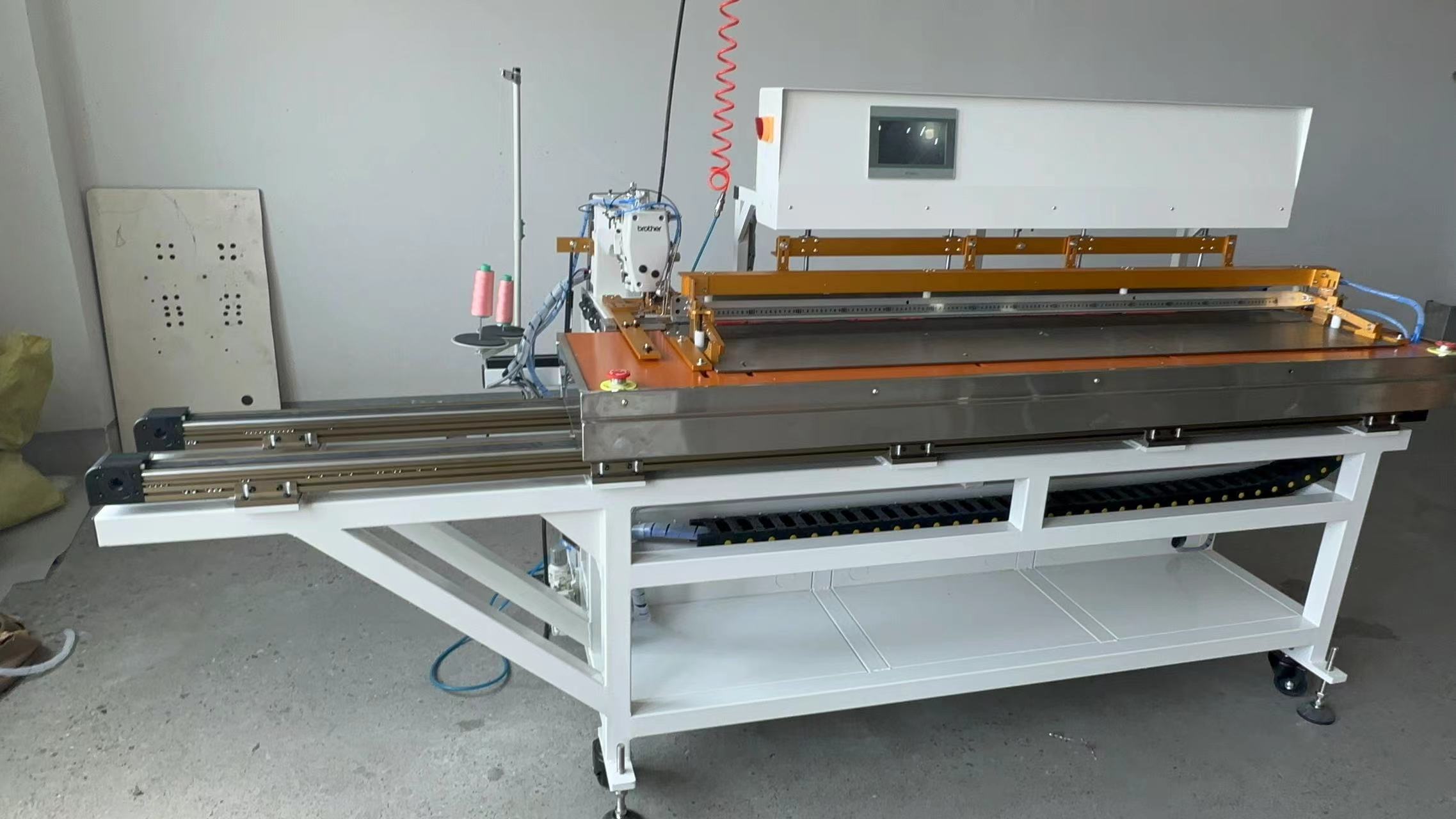 Industriële naaimachine ST 300 - Sewing Knit recensie en prijs