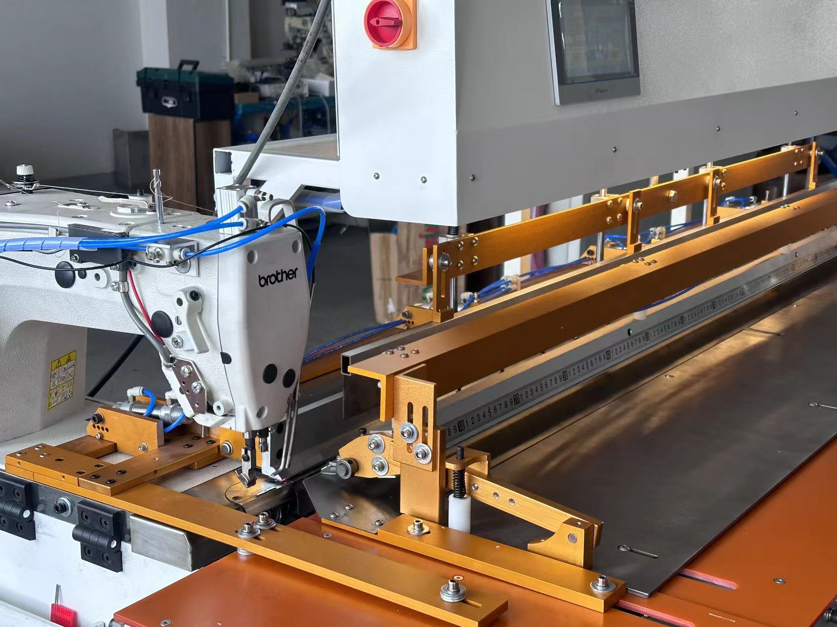 Industriële naaimachine ST 300 - Sewing Knit recensie en prijs